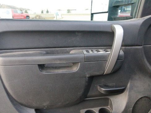 Used 2011 GMC Sierra 3500 SLE w/ SLE Preferred Package image 11