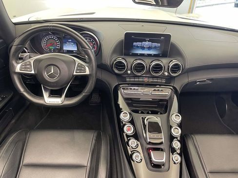 Used 2018 Mercedes-Benz AMG GT Roadster image 21
