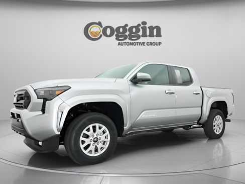 New 2026 Toyota Tacoma SR5 AWD/4WD image 3