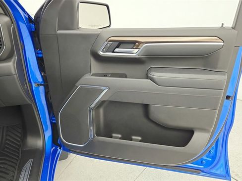 Certified 2025 Chevrolet Silverado 1500 LT image 34