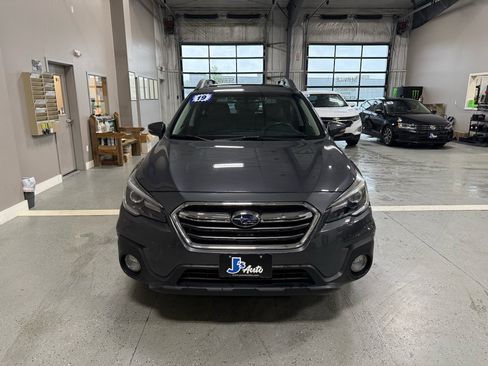 Used 2019 Subaru Outback 2.5i Limited w/ Popular Package #2 AWD/4WD image 3