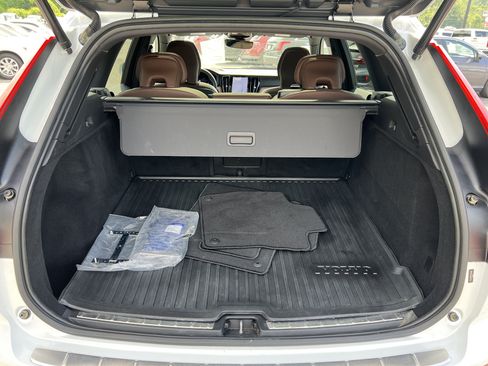 Used 2023 Volvo XC60 B5 Plus w/ Protection Package Premier AWD/4WD image 22