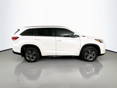 Used 2019 Toyota Highlander Limited Platinum image 7