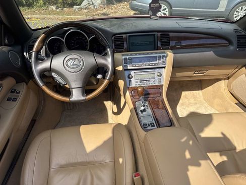 Used 2007 Lexus SC 430 Convertible image 9