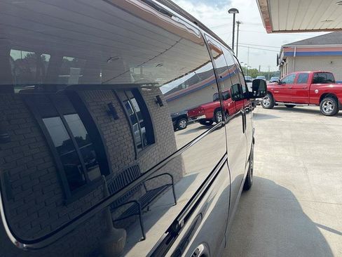 Used 2021 Chevrolet Express 3500 LT w/ LT Preferred Equipment Group RWD image 10
