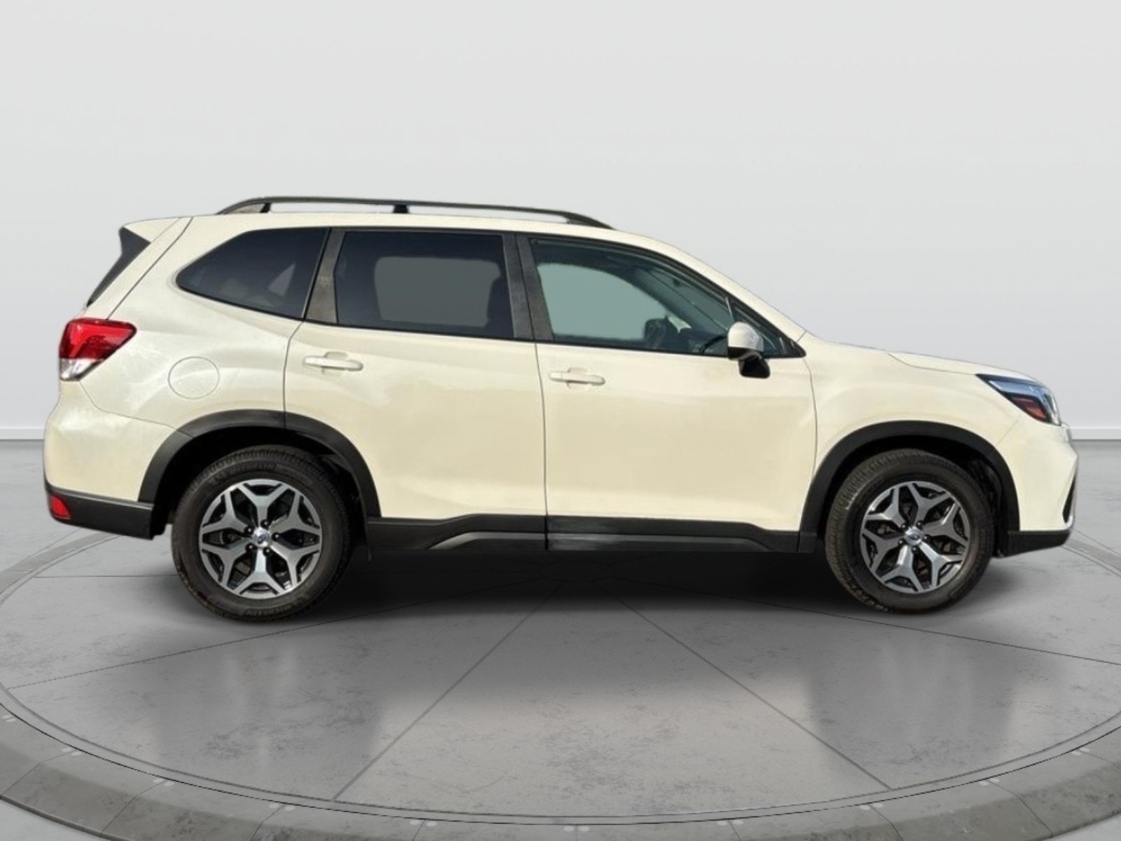 Used 2019 Subaru Forester Premium w/ All-Weather Package AWD/4WD image 8