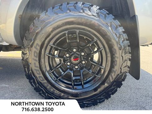 Used 2011 Toyota Tacoma 4x4 Double Cab w/ TRD Off-Road Pkg image 7