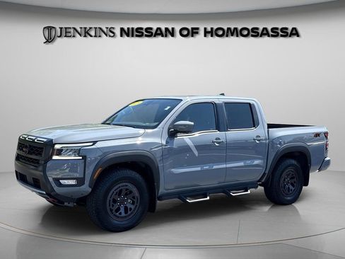 Used 2025 Nissan Frontier PRO-4X w/ Pro Premium Package image 10