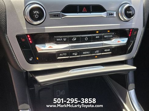 Used 2022 Ford Explorer XLT w/ Equipment Group 202A RWD image 21