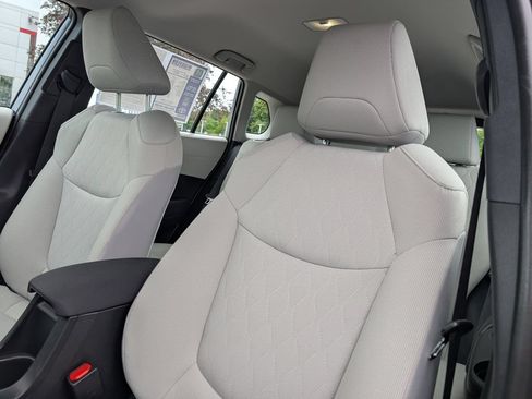 Used 2023 Toyota Corolla Cross L FWD image 18
