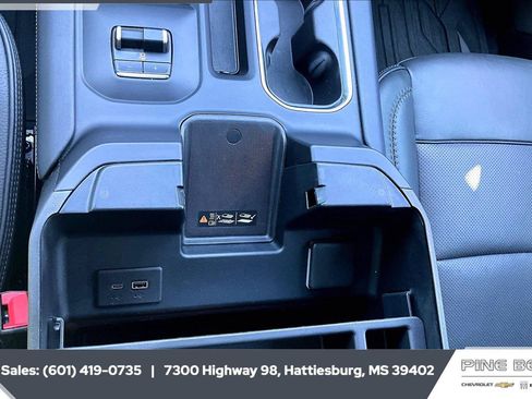 Used 2024 GMC Sierra 2500 Denali w/ Denali Reserve Package AWD/4WD image 24