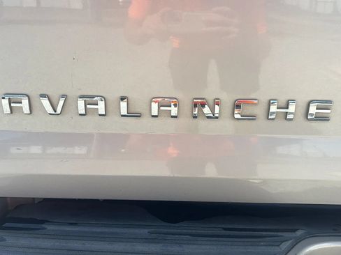 Used 2007 Chevrolet Avalanche LTZ w/ LTZ Preferred Equipment Group AWD/4WD image 5