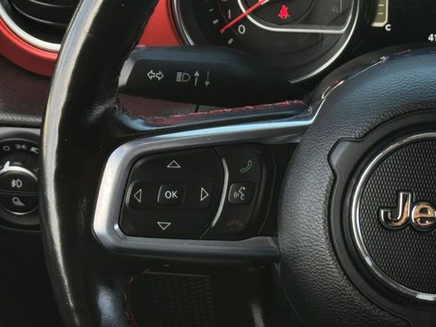 Used 2021 Jeep Gladiator Rubicon AWD/4WD image 14