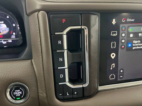 Used 2023 GMC Yukon Denali RWD image 15