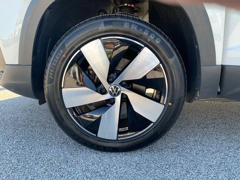 Used 2024 Volkswagen Taos S AWD/4WD image 28
