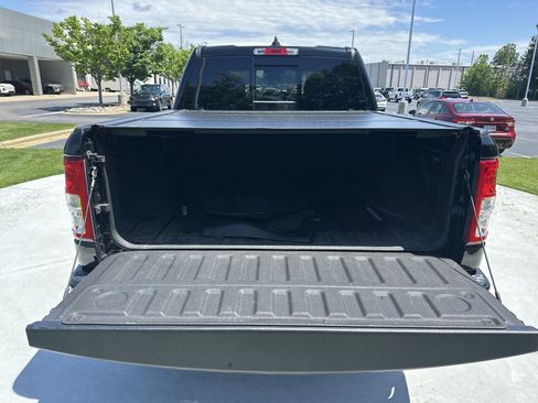 Used 2022 RAM 1500 Big Horn AWD/4WD image 32
