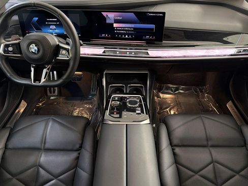 Used 2023 BMW 740i w/ Parking Assistance Package RWD image 15