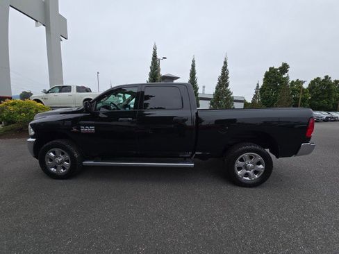 Used 2017 RAM 2500 Tradesman w/ Chrome Appearance Group image 7