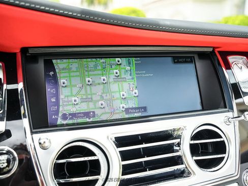 Used 2019 Rolls-Royce Dawn RWD image 49