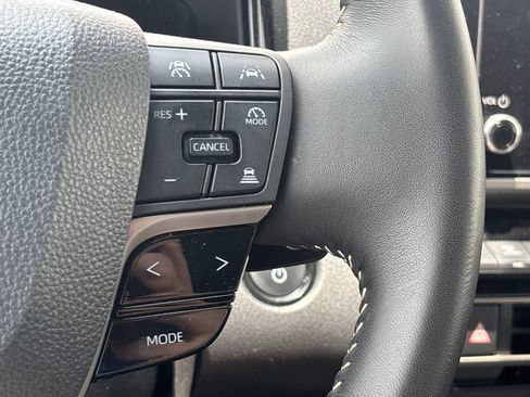 Used 2025 Toyota Camry SE FWD image 23