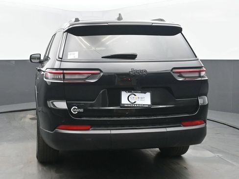 Used 2024 Jeep Grand Cherokee L Laredo AWD/4WD image 5