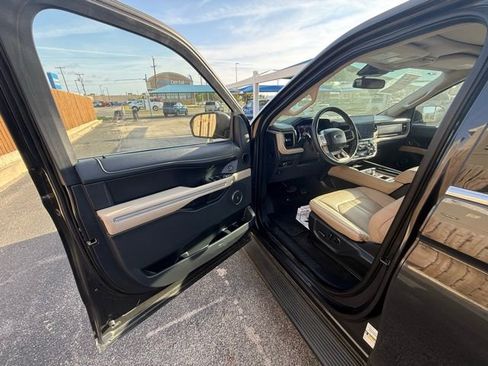 Used 2024 Ford Expedition Max Limited image 14