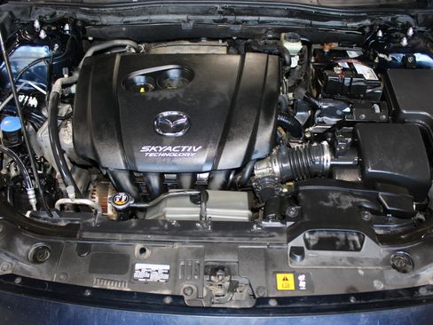 Used 2017 MAZDA MAZDA3 Touring FWD image 36