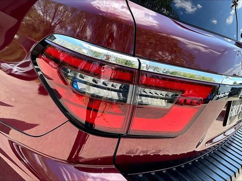 Used 2022 Nissan Armada Platinum w/ Captain's Chairs Package RWD image 42