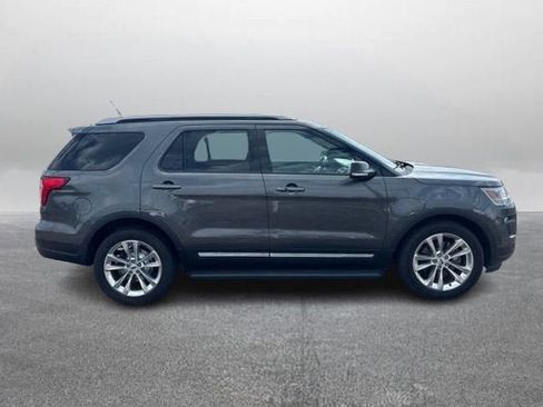 Certified 2018 Ford Explorer XLT w/ Equipment Group 202A AWD/4WD image 6