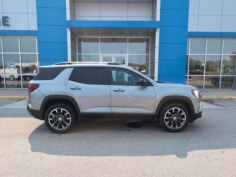 Used 2025 GMC Terrain Elevation w/ Elevation Premium Package AWD/4WD image 1