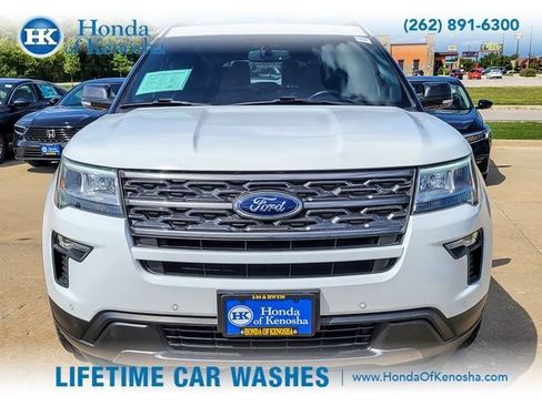Used 2019 Ford Explorer XLT w/ Equipment Group 202A AWD/4WD image 2