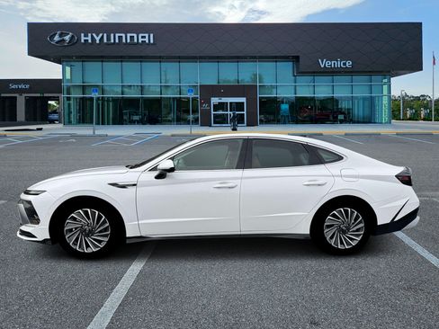 New 2026 Hyundai Sonata Limited FWD image 3