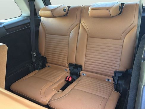 Used 2018 Land Rover Discovery HSE Luxury AWD/4WD image 21