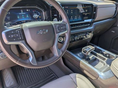 Used 2023 Chevrolet Silverado 1500 RST w/ Convenience Package II AWD/4WD image 10