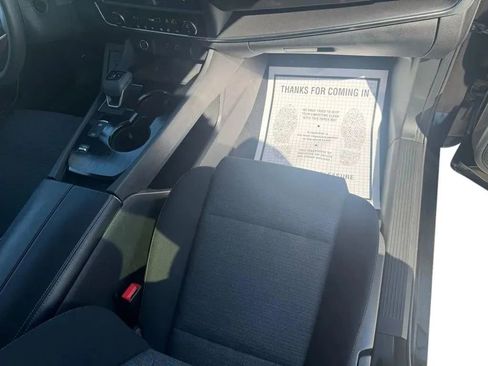 Used 2023 Nissan Rogue SV image 14