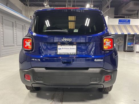 Used 2021 Jeep Renegade Latitude w/ Convenience Group AWD/4WD image 6