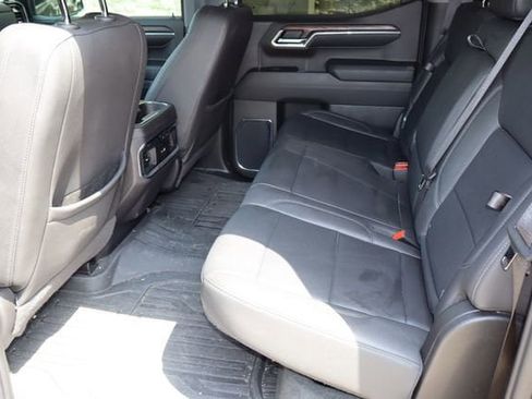 Certified 2024 GMC Sierra 1500 SLT RWD image 5