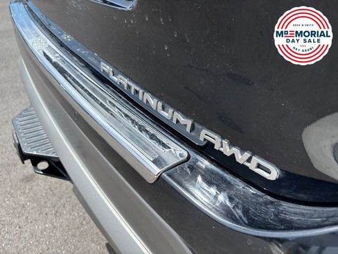 Used 2020 Toyota Highlander Platinum AWD/4WD image 19