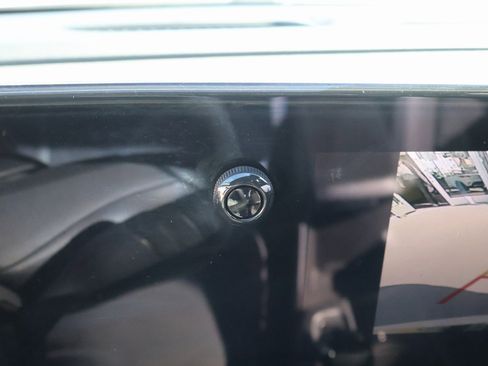 Used 2025 Buick Envista Sport Touring image 26