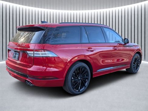 New 2026 Lincoln Aviator Reserve image 3