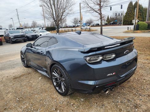 Used 2022 Chevrolet Camaro ZL1 image 6