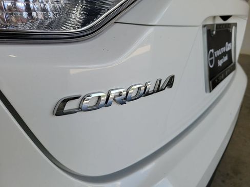 Used 2024 Toyota Corolla LE FWD image 8
