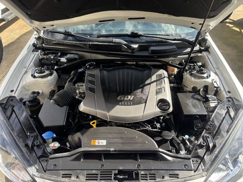 Used 2016 Hyundai Genesis Coupe 3.8 image 53