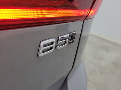 New 2026 Volvo XC60 B5 Ultra w/ Protection Package Premier image 8