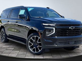 New 2026 Chevrolet Suburban RST w/ Advanced Technology Package AWD/4WD video 2
