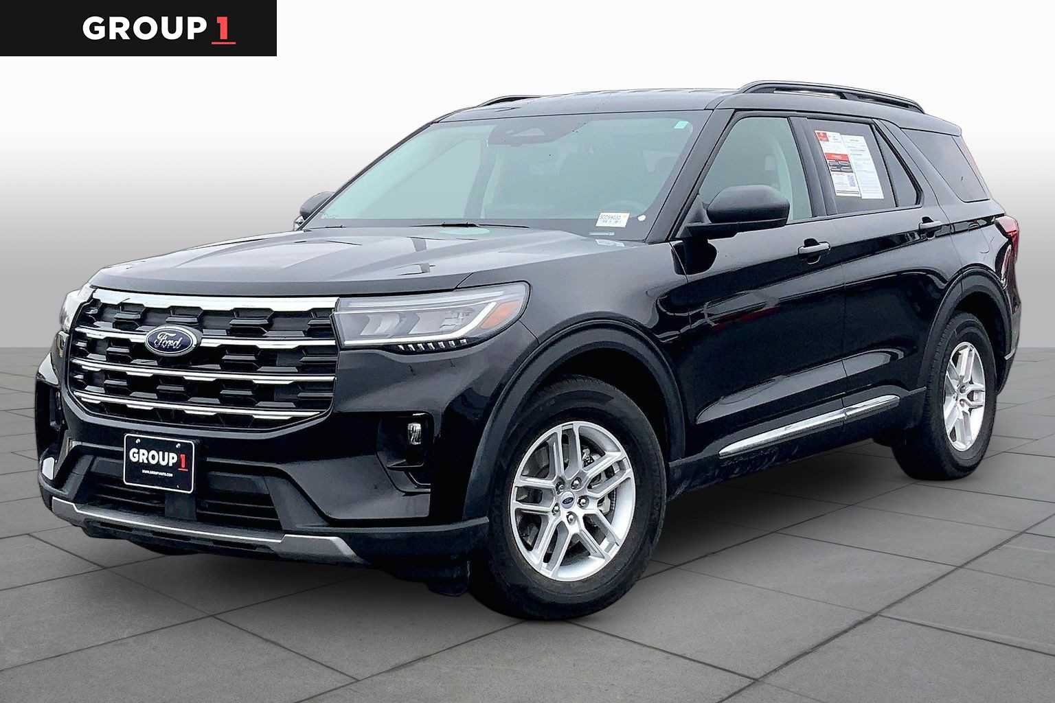 Used 2025 Ford Explorer Active w/ Active Comfort Package RWD image 1
