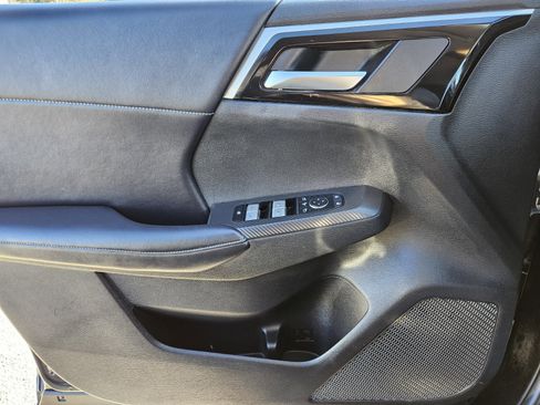 Used 2024 Mitsubishi Outlander SE image 29