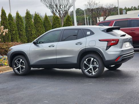New 2026 Chevrolet Trax RS w/ Driver Confidence Package image 8