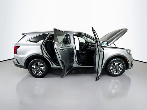 Used 2022 Kia Sorento S image 22