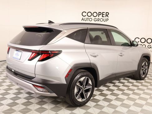 Used 2025 Hyundai Tucson SEL FWD image 20